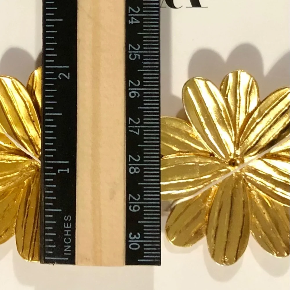 ZARA Gold-Tone Metal Daisy Earrings Flower Statement Boho 1124/023/303** - Picture 3 of 3